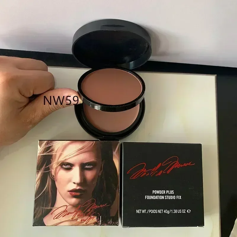 

2025 FASHION DRY AND WET MAKEUP POWDER PLUS FOUNDATION