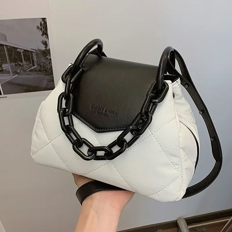 

2025 Women's Luxury Checkered Bag Minimalist Shoulder Tote Purse for Work Daily Commute Casual Travel Fashion Essentials