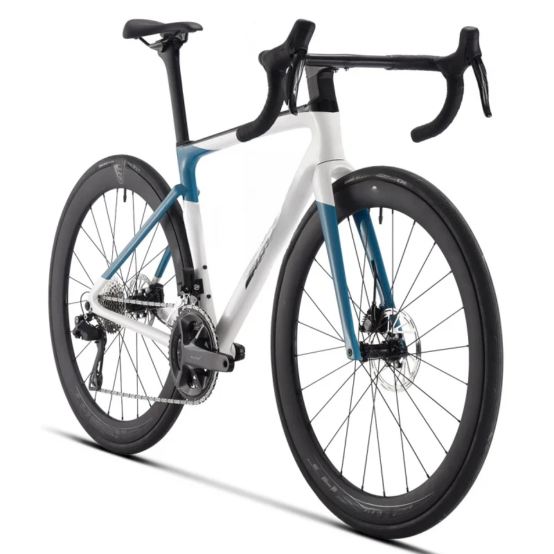 

Full Carbon Fiber Road Bike — Ultra-lightweight (8kg), equipped with a 24-speed 105 7120 drivetrain (Competition-Grade).