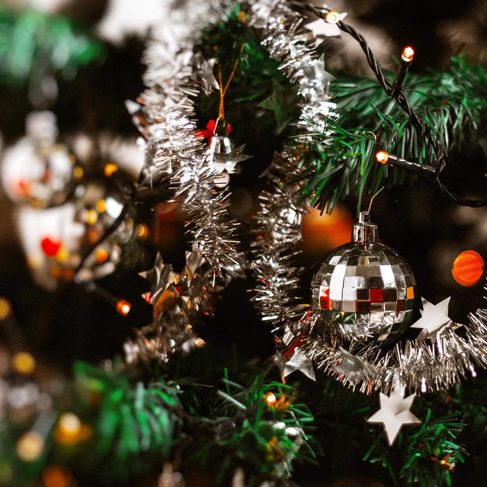 

Holiday Wind Chime Kit for Kids DIY Unfinished Wooden Ornaments to Paint Craft Holiday Hanging Decor for Family Bonding and