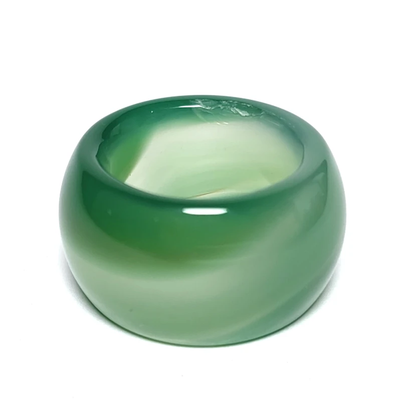 YIZHU CULTUER ART Size 2 × 1.7 cm Chinese Natural Green Agate jade Hand Carved Rings or Pendant Gift Collection