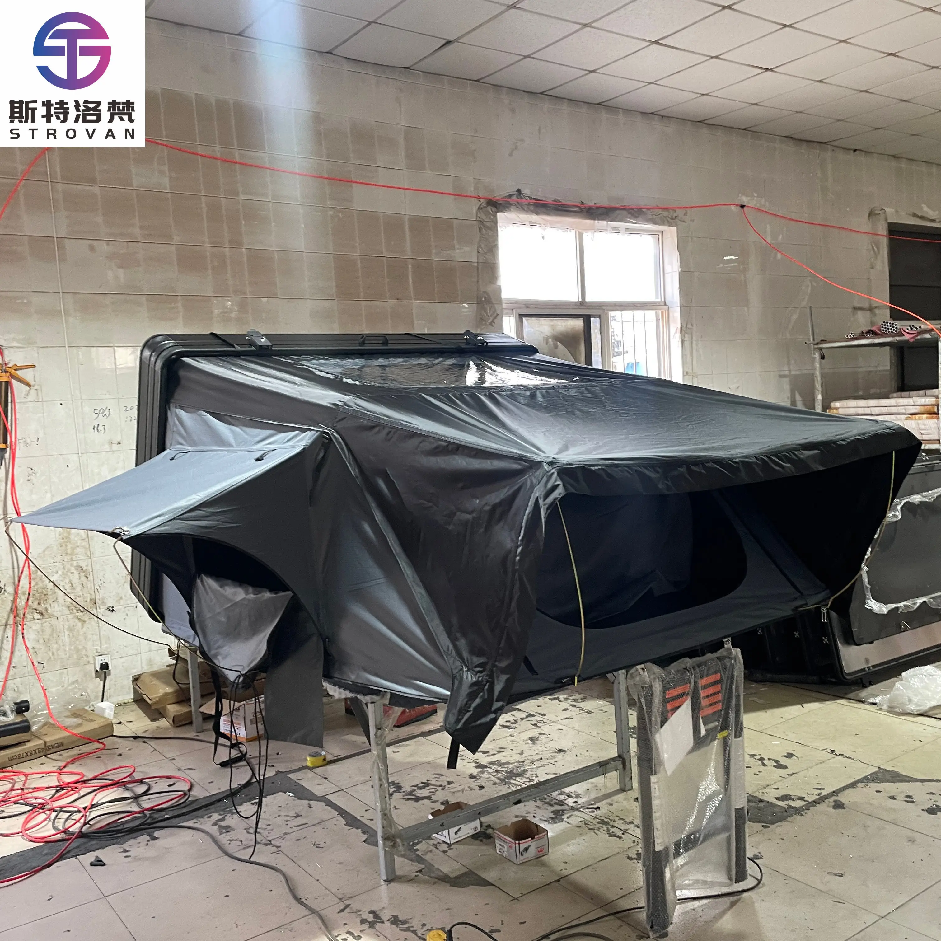 

STLF LZS Big Size 3-4 Person Rooftop Tent Aluminum Roof Tent Top Hard Shell Outdoor Camping Roof Top Hard Shell Car Tent