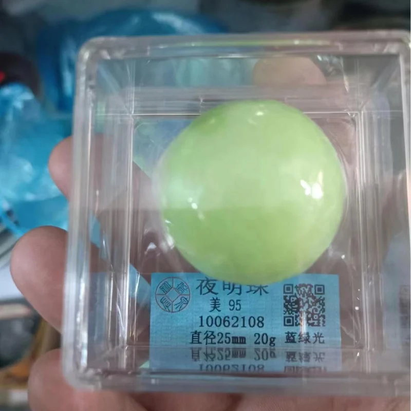 Aydınlık inci aydınlık taş doğal yeşim süper parlak işlenmemiş taş kristal top yeşim topu PCGS kutusu sikke fabrika toptan