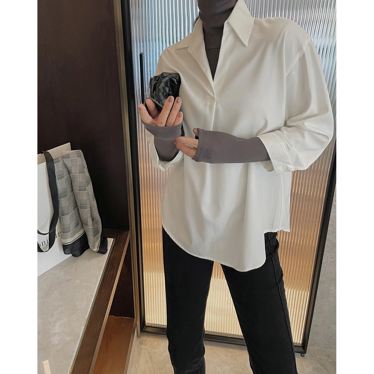 

White Long Sve Pure Color irt for Women Collared Spring Faion Small Size 2025 New Inner Wear Layering Korean Sle