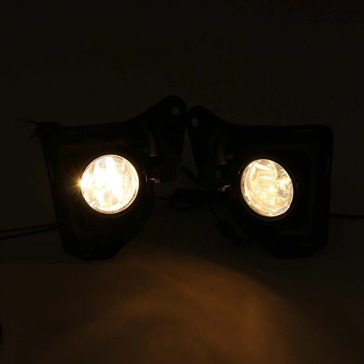 kit-de-phares-antibrouillard-pour-pare-choc-avant-2-pieces-avec-faisceau-de-cables-et-couvercles-pour-toyota-hiace-2014-–-2018-certifie-dot