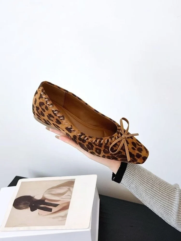 scarpe-da-donna-in-pelle-con-stampa-leopardata-e-fiocco-in-pelle-scamosciata-di-pecora-stile-retro-punta-quadrata-con-rialzo-slip-on-primavera-autunno