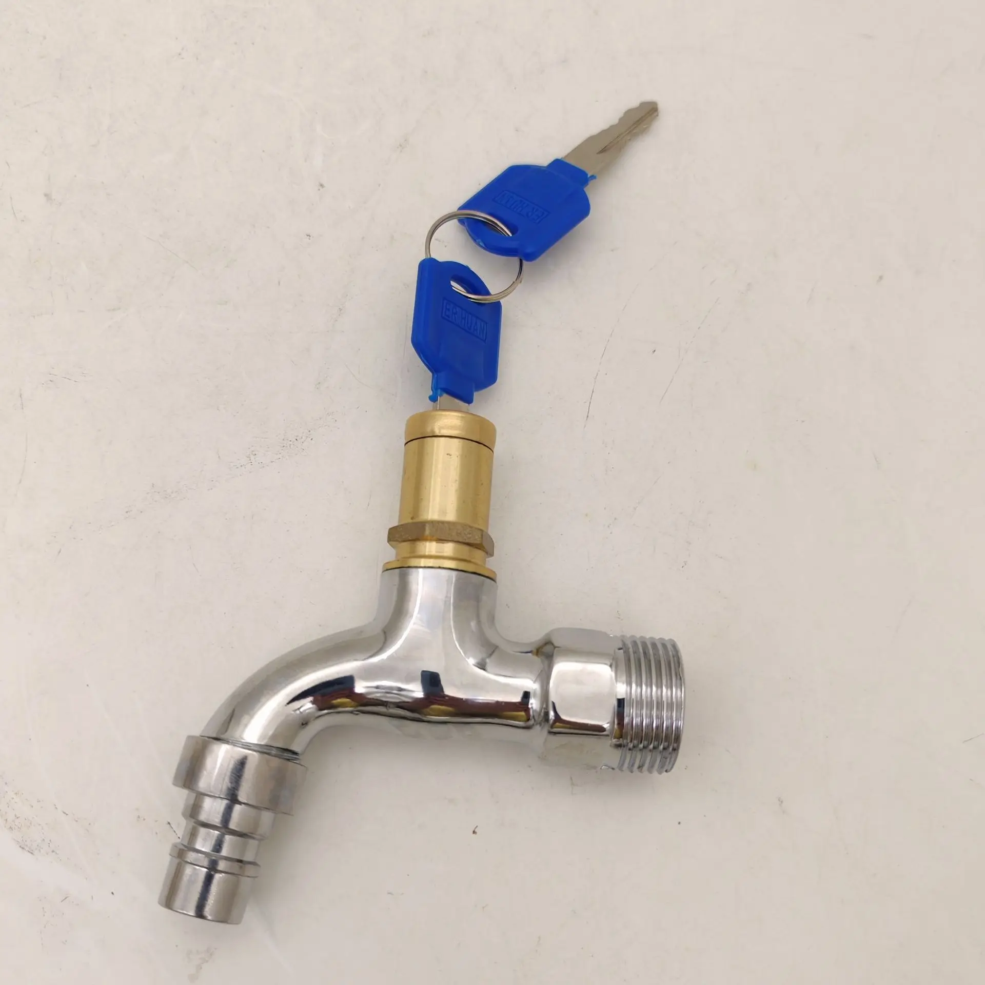Self-produced and sold outdoor anti-theft key 4 points with lock key faucet 6 points keys faucet