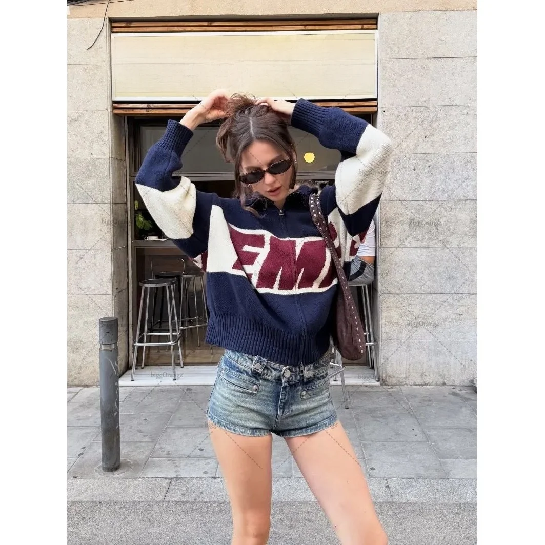 

Retro Harajuku Spliced Zipper Knit Sweater Fashionable Loose Fit Cardigan for Men And Women Online Exclusive 2026 Spring