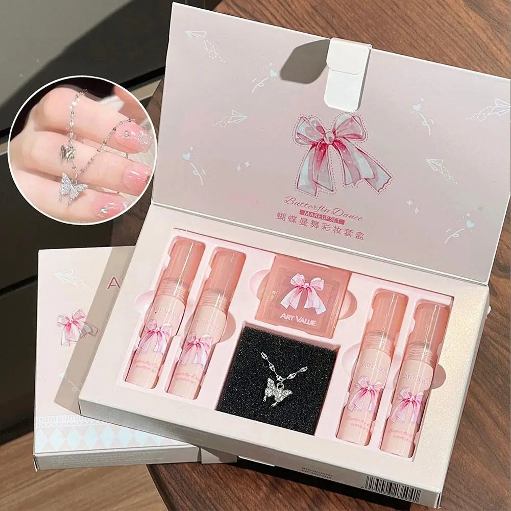 4 Lipstick+1 Powder Blusher Cosmetics Gift Box Set Smooth Texture, Color Rendering Valentine's Day Birthday Lipstick Gift Box