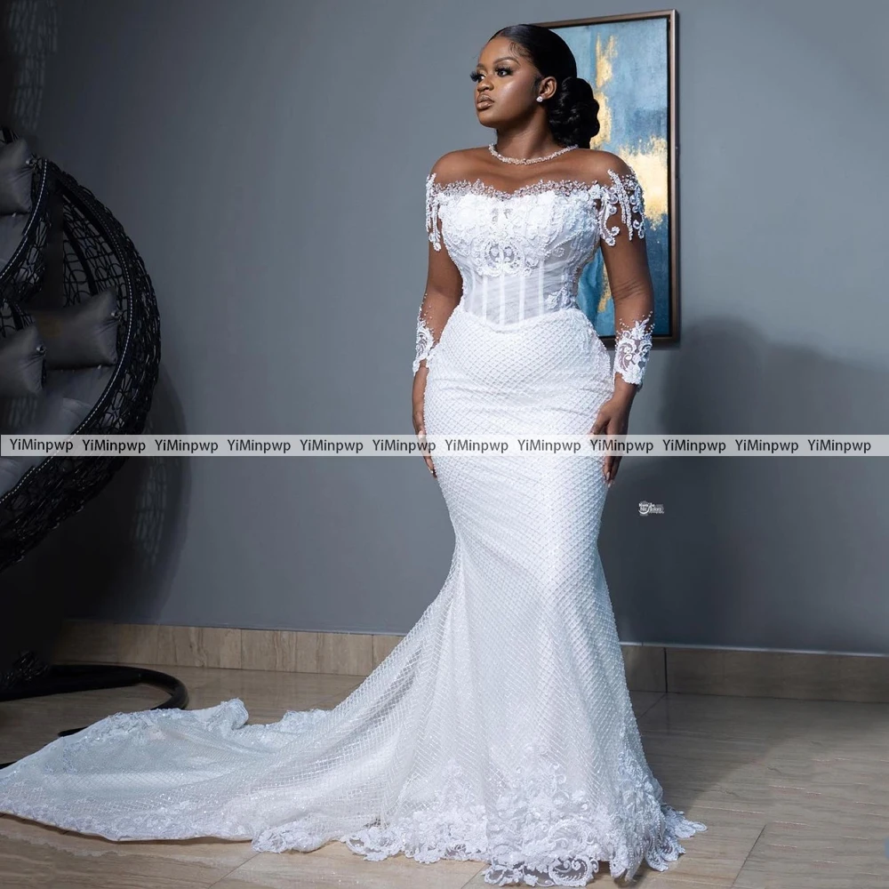 Elegant Wedding Dresses Long Sleeve Scoop Neck Applique Lace Illusion Sleeve Lace Up Bride Gowns For African Memraid Customized