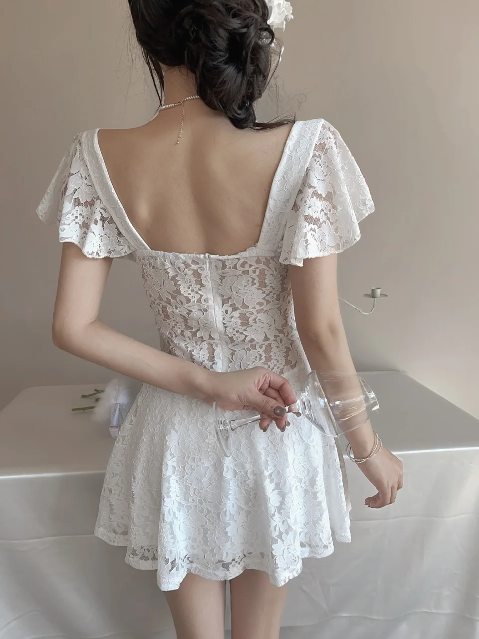 Mini abito francese sexy in pizzo da donna taglio basso manica volante scava fuori vita abiti a trapezio eleganti night club Y2k abiti