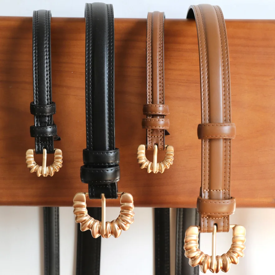 

French Vintage Small Horn Buckle Belt for Women Cute Split Leather Skinny Waist Belt Casual Adjustable Trousers Belt for Office