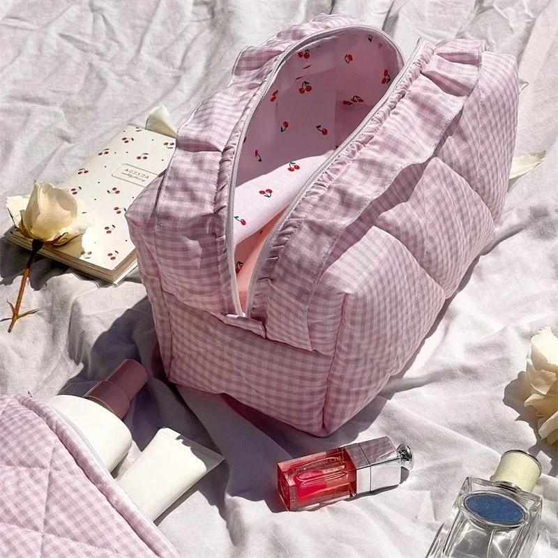 

Fashion Checkered Floral Makeup Bag Large Capacity Portable Cosmetic Storage Bag Cotton Quilted Wash Bag Skincare Pouch