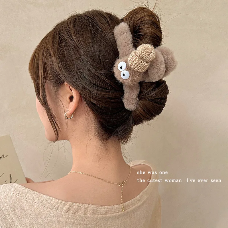 12CM Women Cute Plush Big Eyes Hair Claw Barrettes Hairpins Large Ponytail Hair Clips Girls Hair Accessories Shark Clip Hairgrip