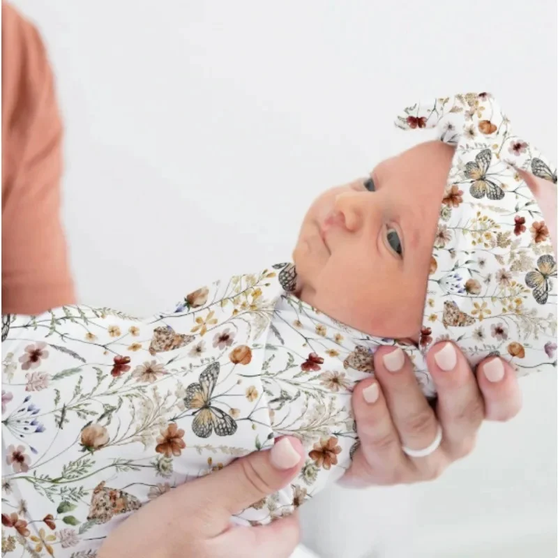 طقم قماط وعصابة رأس للأطفال - بطانيات استقبال مطبوعة لحديثي الولادة. إكسسوارات أطفال. صاحبة أطفال جديدة