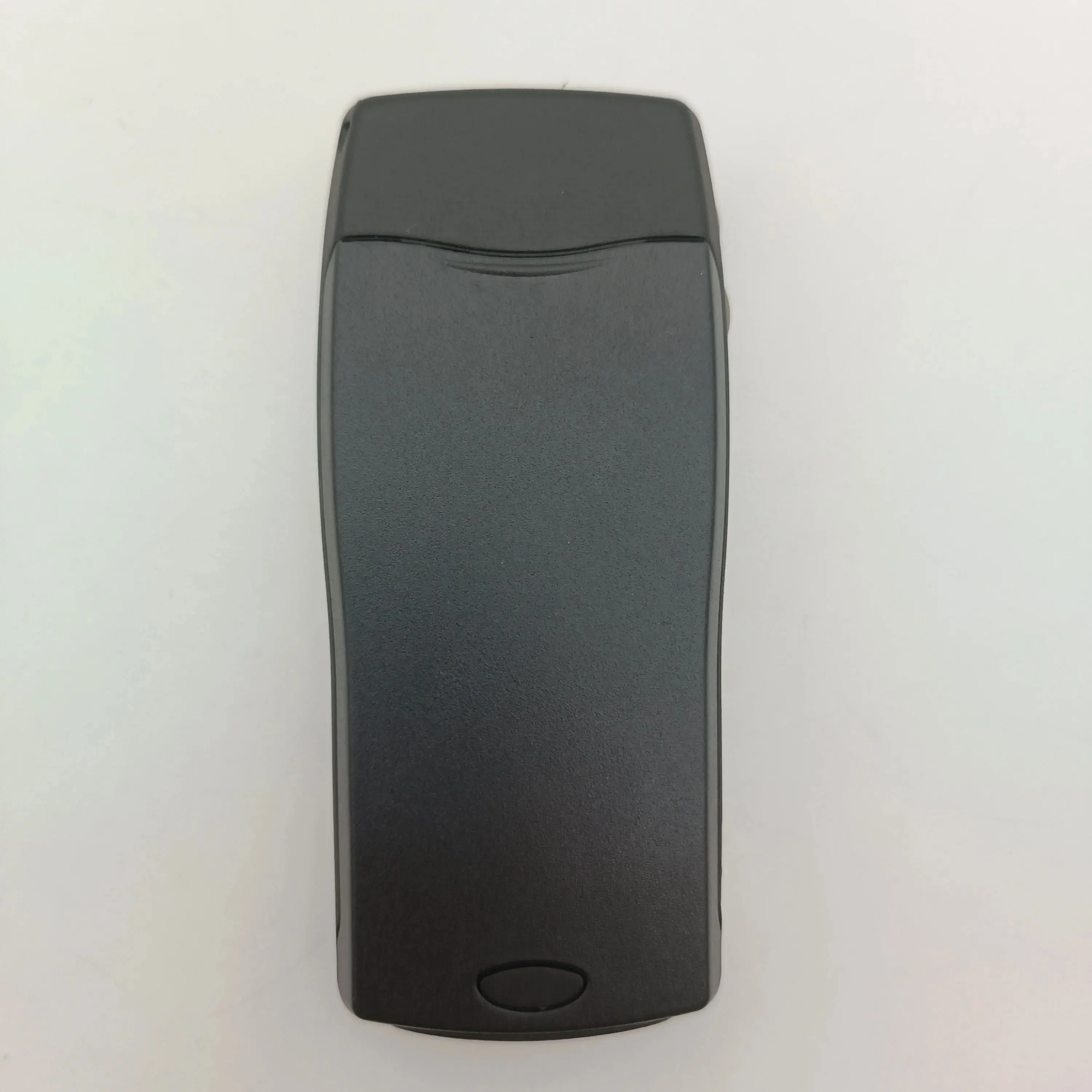 هاتف محمول أصلي 8250 مصنوع في فنلندا يدعم اللغة الإنجليزية بحالة جيدة