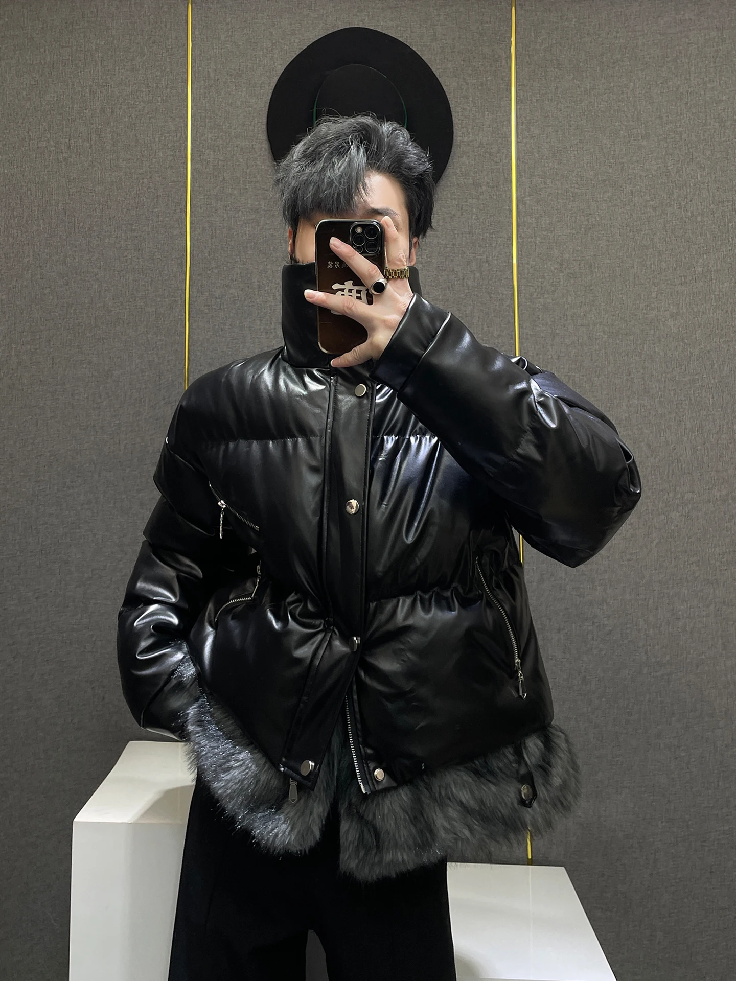 سترات عصرية للرجال مكونة من قطعتين موضة شتاء 2025 جديدة من جلد البولي يوريثان بياقة من الفرو الصناعي سترات سميكة عصرية دافئة أنيقة سترات #3