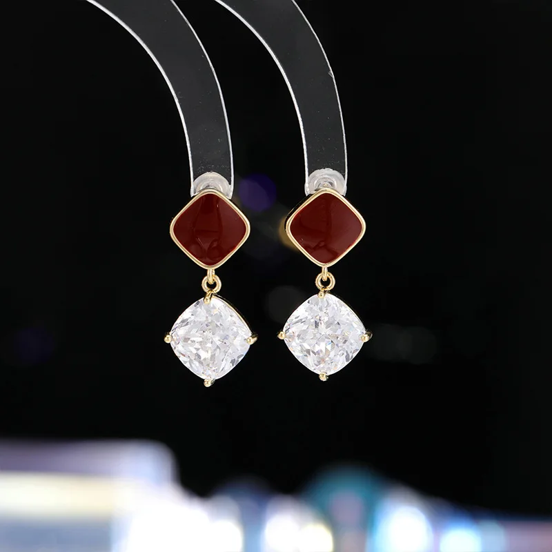 Модные серьги-гвоздики с геометрическим рисунком в стиле ретро, простые осенние и зимние серьги, серьги Ankela с красным сахарным кубиком