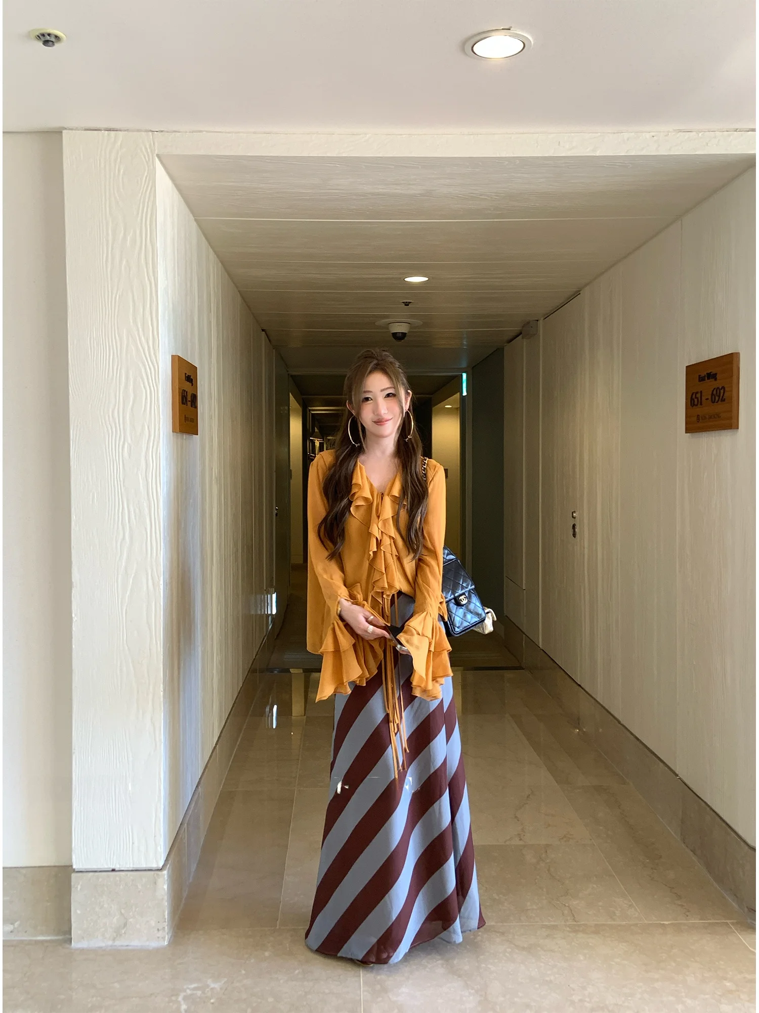 

Ele Long Sve Women's irt ZONEELEA Sung yun Orange Garden Design Polyester Fiber V-ne Button-front Casual Top