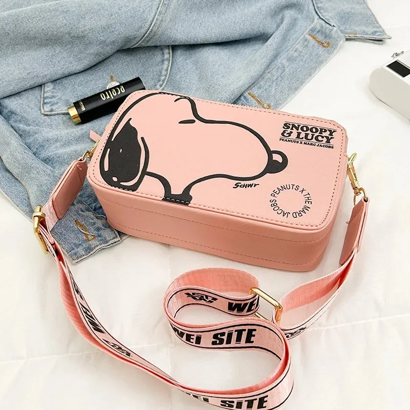 Kawaii Snoopy Women's Shoulder Bag Retro Cartoon Exquisite Camera Bag Fashion Large Capacity Pu Material Lightweight Handbag