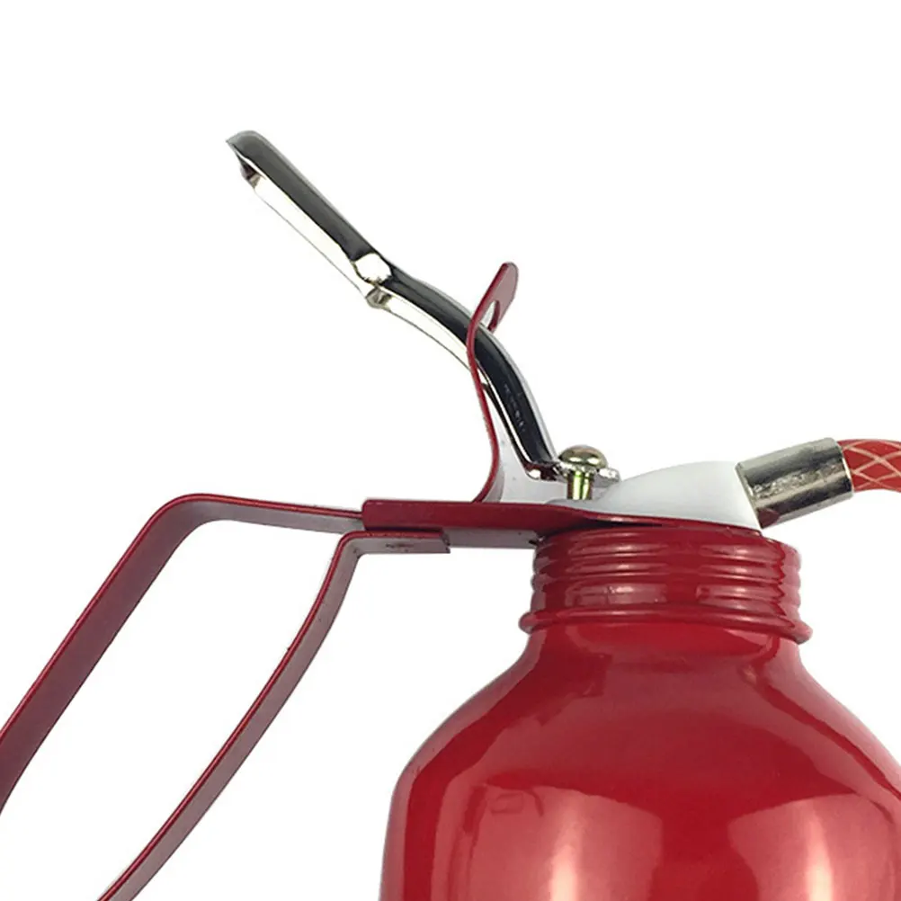 

1PC Engine Oil Pot Metal Oil Filling Can Multi Functional Maintenance Tool for Household Industrial Use Cold Plate Body