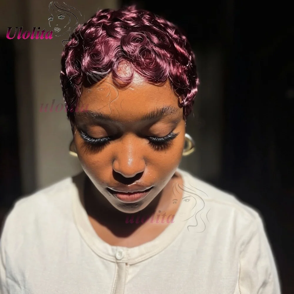 Premium Lockige Pixie-Cut 13x4 Lace Frontal Perücke aus Echthaar 99J 180% Dichte Kurze 6 Zoll geschichtete lockige Perücke ohne Klebstoff für Frauen – Detail 3