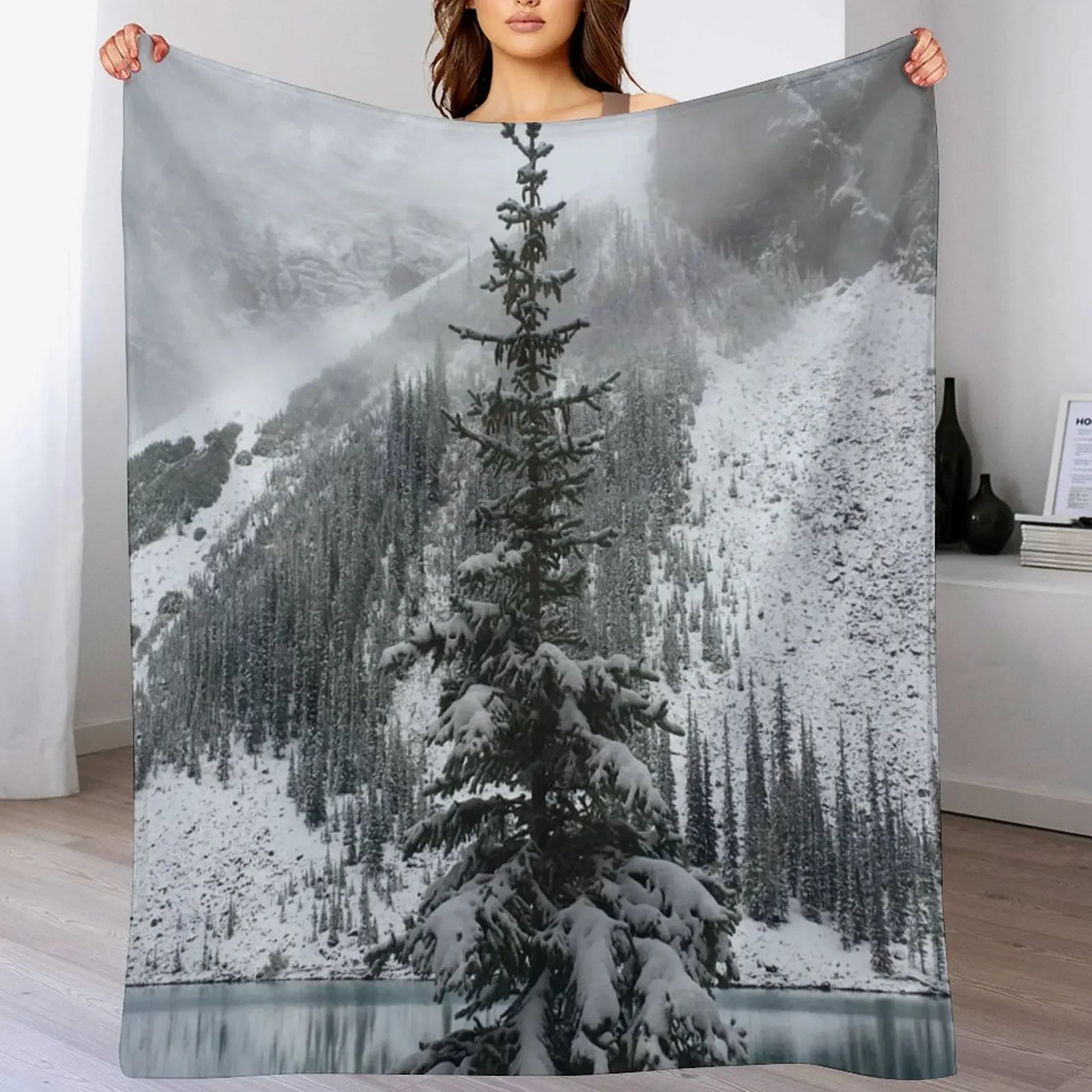 beautiful canadian rockies Throw Blanket Furry Thermal Hairy Blankets