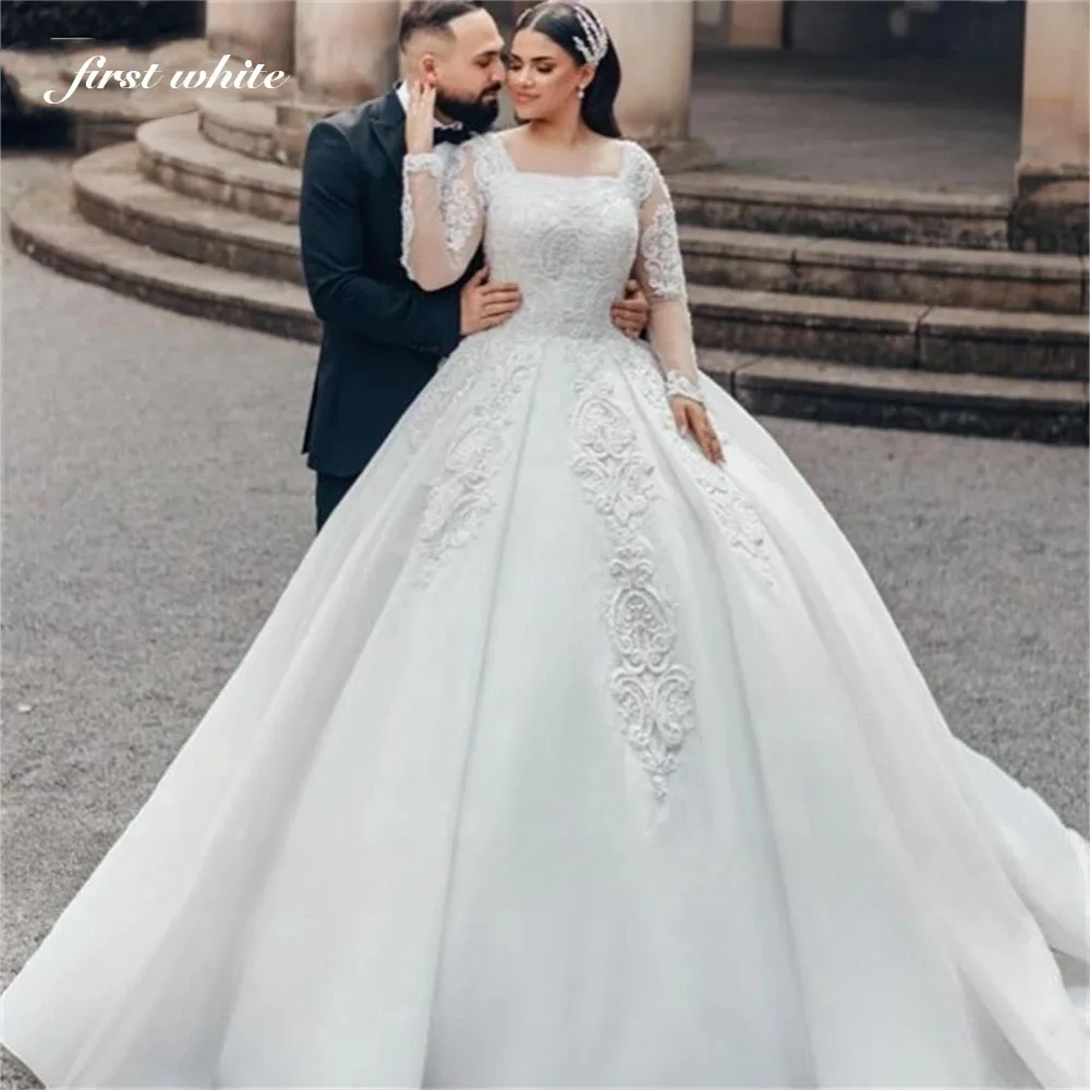 Square Neck Long Sleeve Wedding Dress Lace Appliques Ball Gown Bridal Gown Custom Made Wedding Gown With Chapel Train