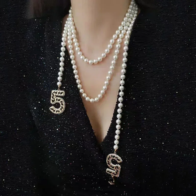 Pull long multicouche avec pendentif lettre, collier JONecklace, nouveau design