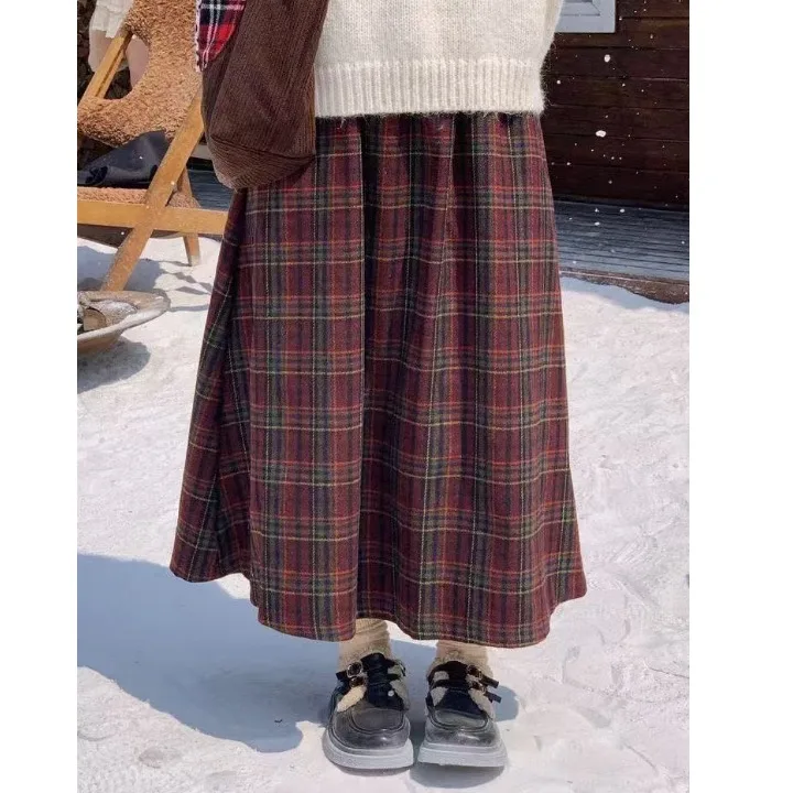 レトロな赤いチェック柄スカートハイウエスト A ライン女性のスカート Cisas 新年痩身スカート通勤暖かい綿スカート