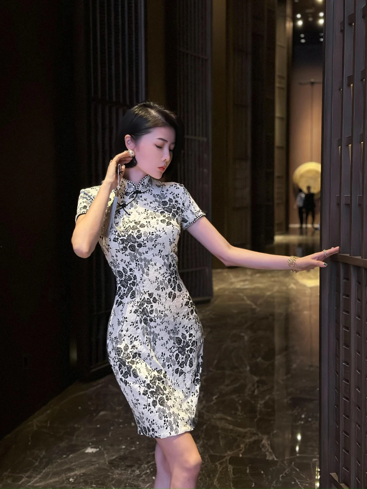 

XULU Original Summer Elegance Embroidered Knitted Print New Chinese Sle ort Qipao Bodycon Dr Retro Sle ort Sl...