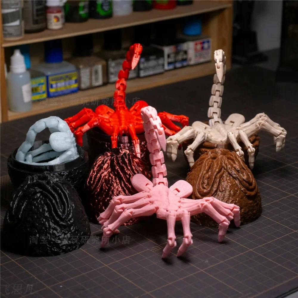 3D Printed Alien Facehugger Model Fully Articulated Movie Prop Collectible Figurine Sci-Fi Horror Decor