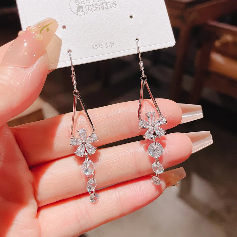 Zunders'-Boucles d'oreilles fleur à cinq pétales japonaises et coréennes pour femmes, bijoux d'oreille flash, long, personnalité de la mode, haut de gamme