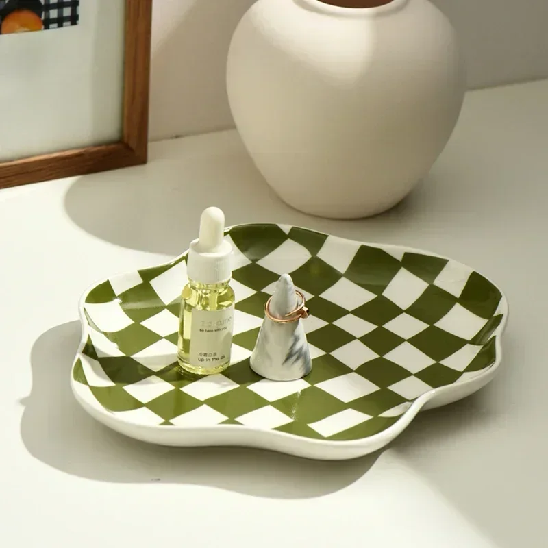 Irregular Cloud Plate Designer Tableware Black White And Green Checkered Dessert Plate Cake And Pastry Plate