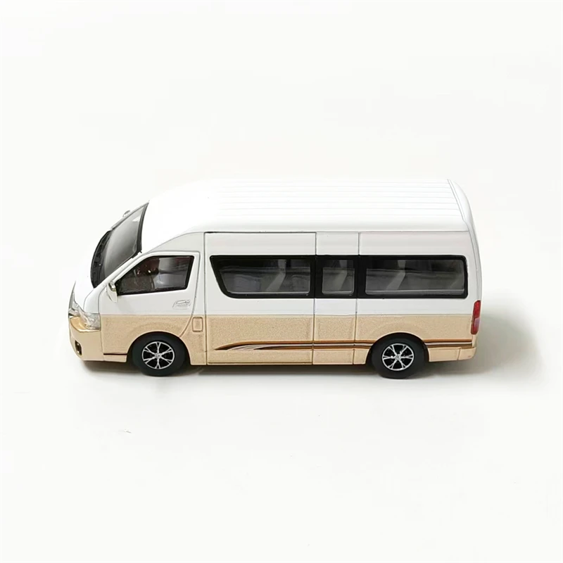 MASDI 1:64 Hiace H200 coche modelo fundido a presión de oro blanco TYT3800