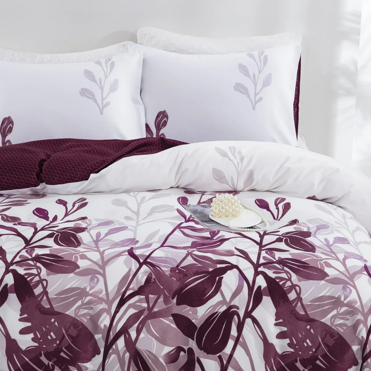 Maroon Floral Duvet Cover Set King Queen Double Single Full Twin Size, 3 Piece Soft Microfiber Botanical Red Leaves Bedding Set