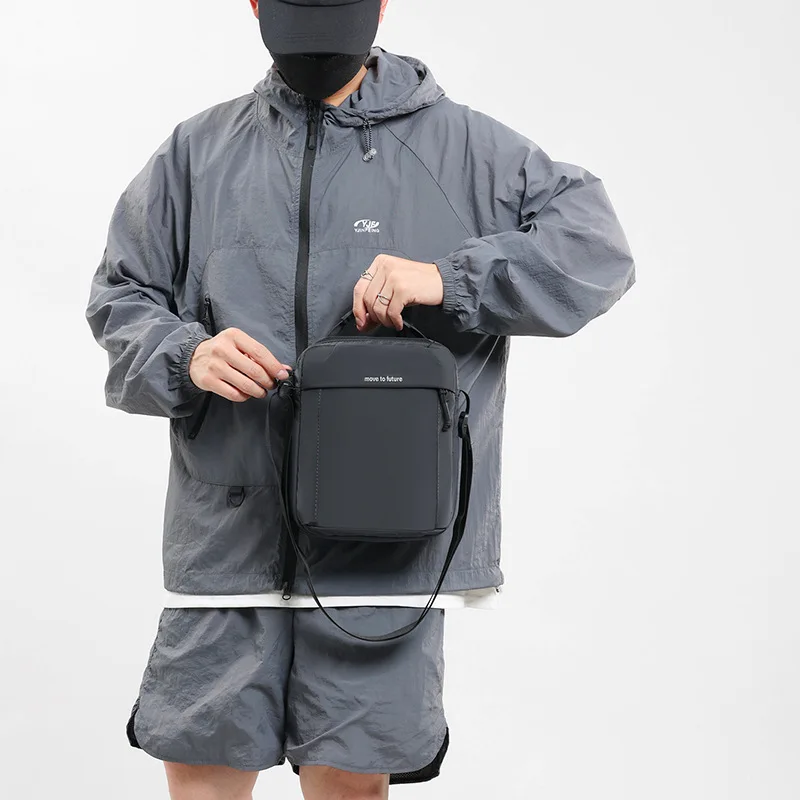 

Men's crossbody bag, lightweight and durable Oxford fabric, large-capacity single-shoulder bag, travel and commuting men's bag