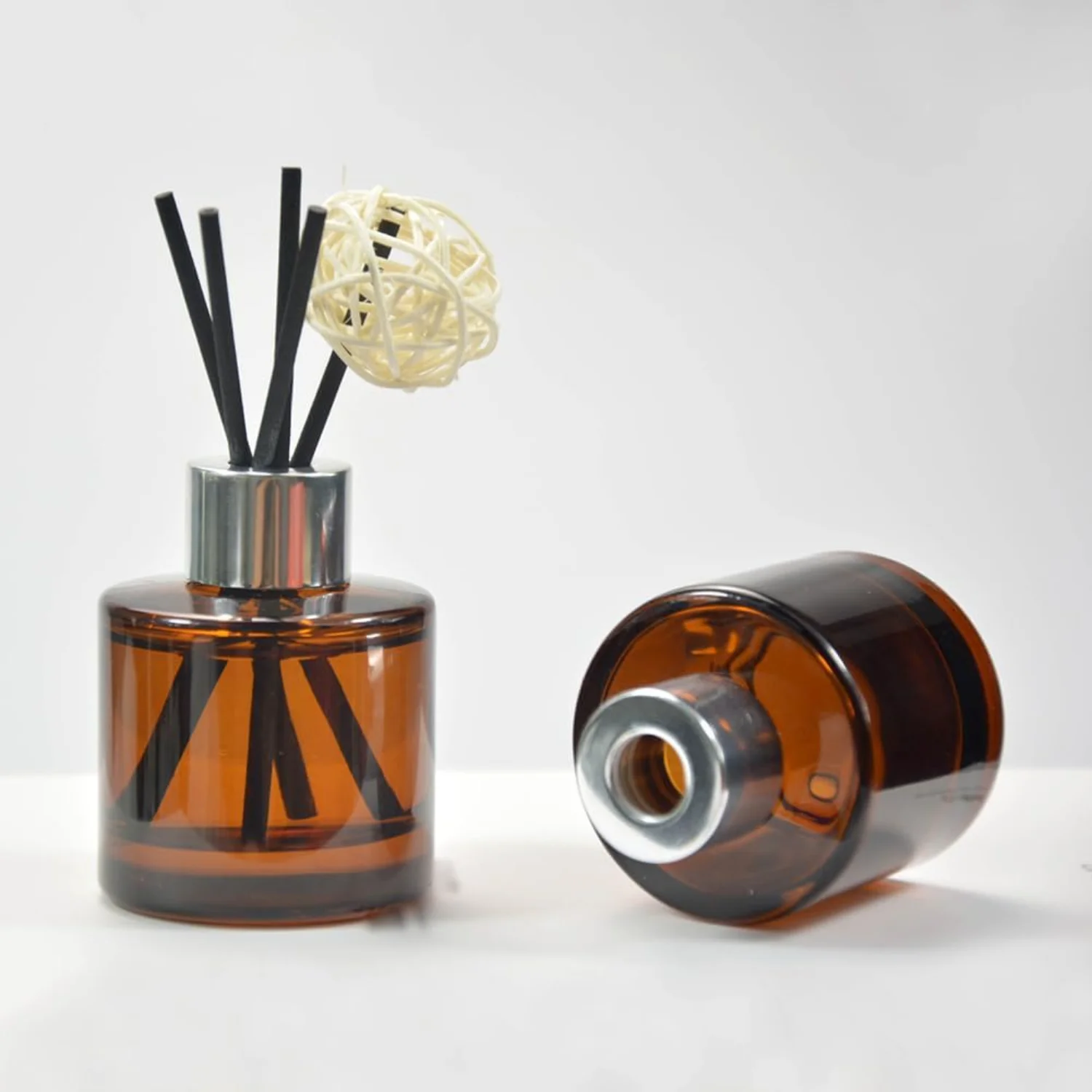 Bouteilles d'huile parfumées en verre, 2 pièces, bouteilles de diffuseur vides et rechargeables, bouteilles de diffuseur d'aromathérapie, pots de diffuseur de parfum Essent