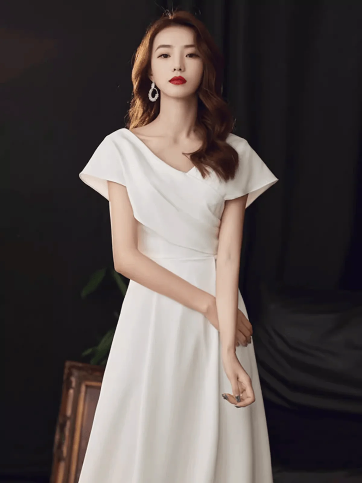 White Evening Gown 2024 New Elegant Host High-end Registration Ceremony Celebrity Art Exam Banquet Gown Simple High Waist A-L...