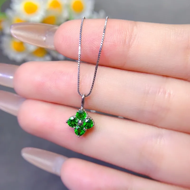 Natural Diopside Pendant Pure Crystals Are Clean High-quality Delicate and Temperamental S925 Silver Seiko