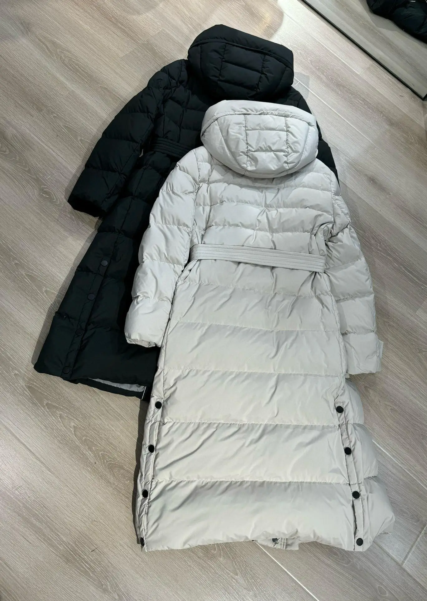 Manteau d'hiver à capuche de couleur unie de haute qualité