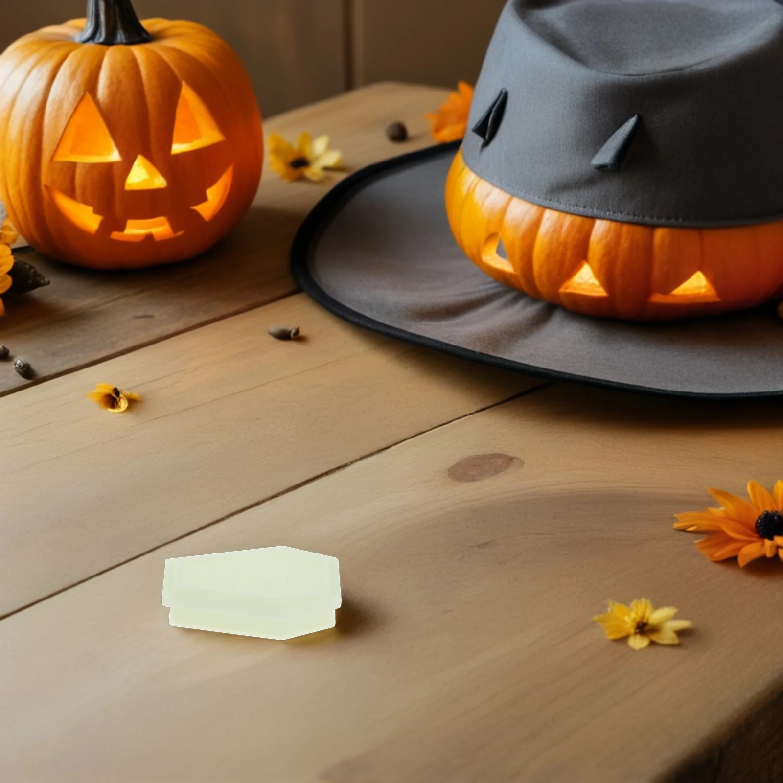 

20Pcs Coffin Decor in The Dark Coffin Boxes Halloween Party Treat Boxes Prank Decoration Miniature Casket Case