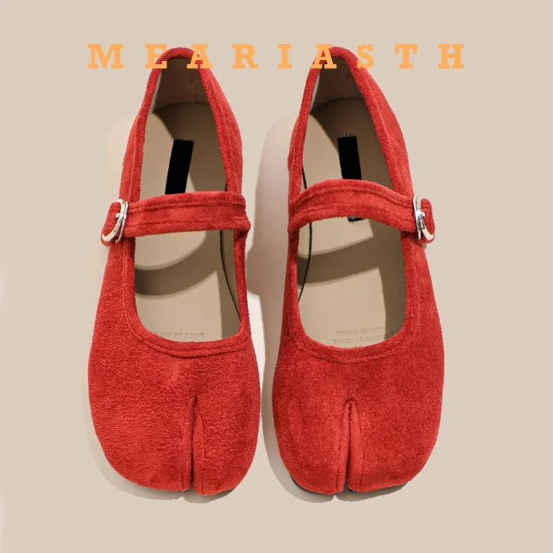 

2025 Tabi Ninja Shoes Women Round Spilt Toe Shallow Buckle Casual Ballet Shoes Autumn Eelgant Dress Flats Heel Mary Jane Shoes
