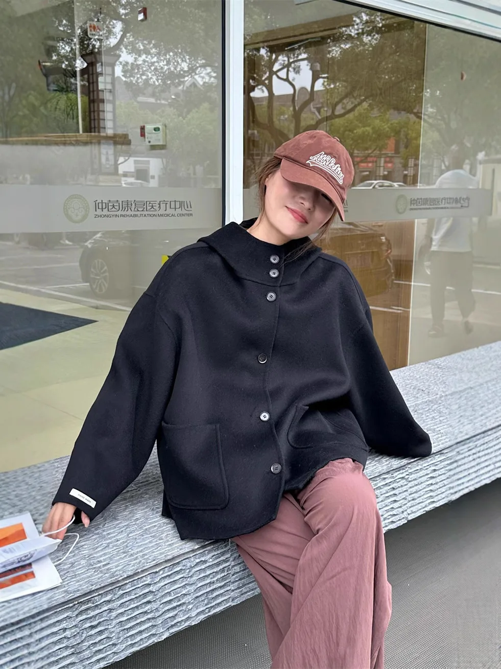 المرأة الخريف الشتاء الصوف مقنعين طويلة الأكمام واحدة الصدر معطف فضفاض سيدة الشارع الشهير جيوب دافئة الصوف أبلى