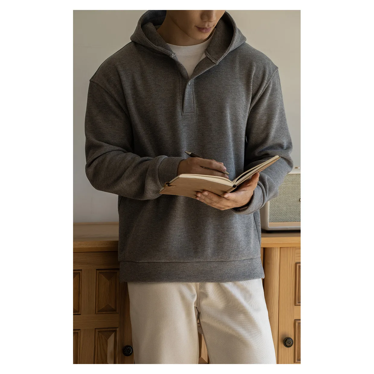 

Thickened Fleece Long Sleeve Hoodie Men's Casual Windproof Warm Skin-friendly Spring Business Style Standard Fit Hooded Sweat...