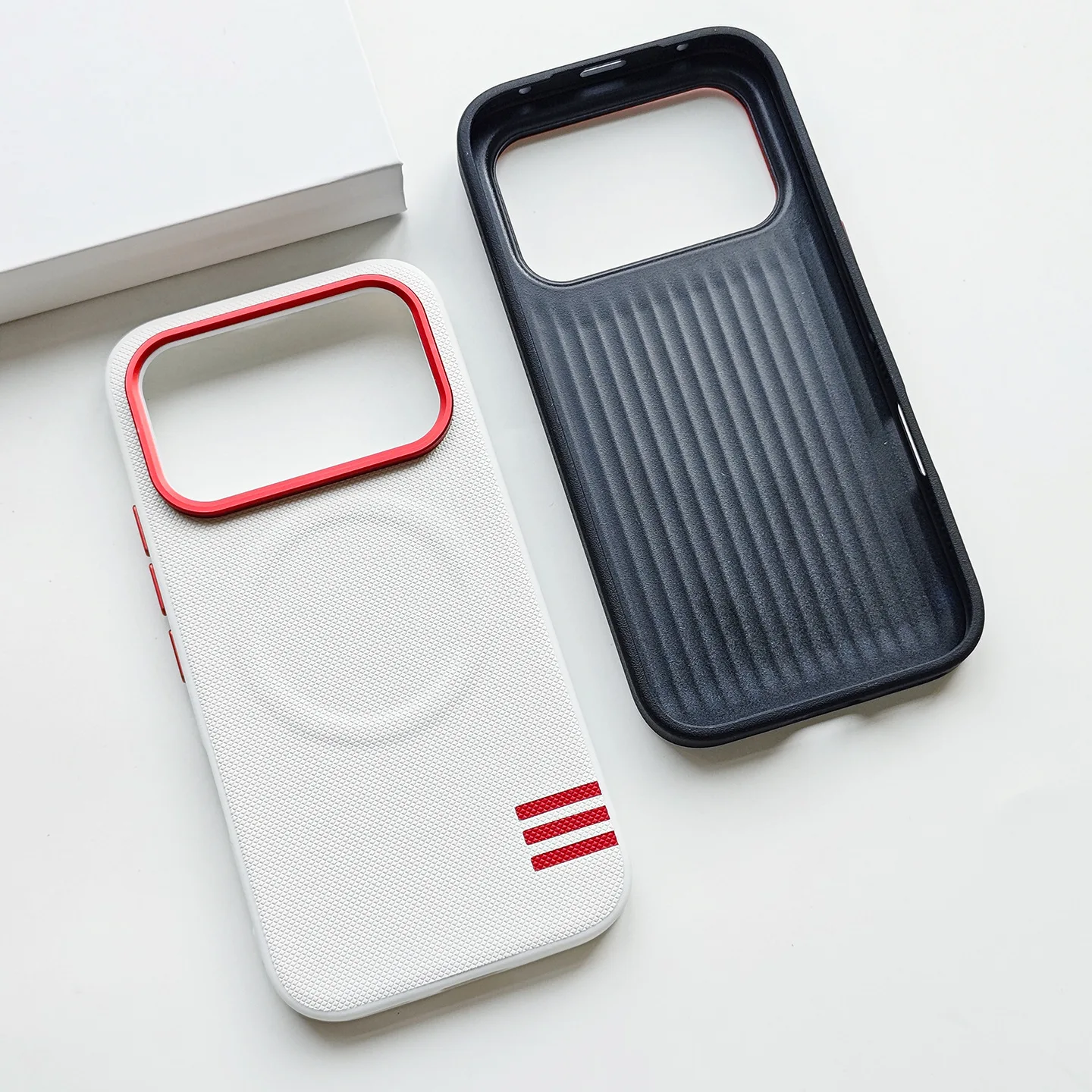 Etui For Honor 600 600Pro z trzema paskami, magnetycznym zamknięciem, luksusową skórą przyjazną dla skóry, odporne na upadki, pokrowiec na Honor600 Pro Funda — zdjęcie produktu 4