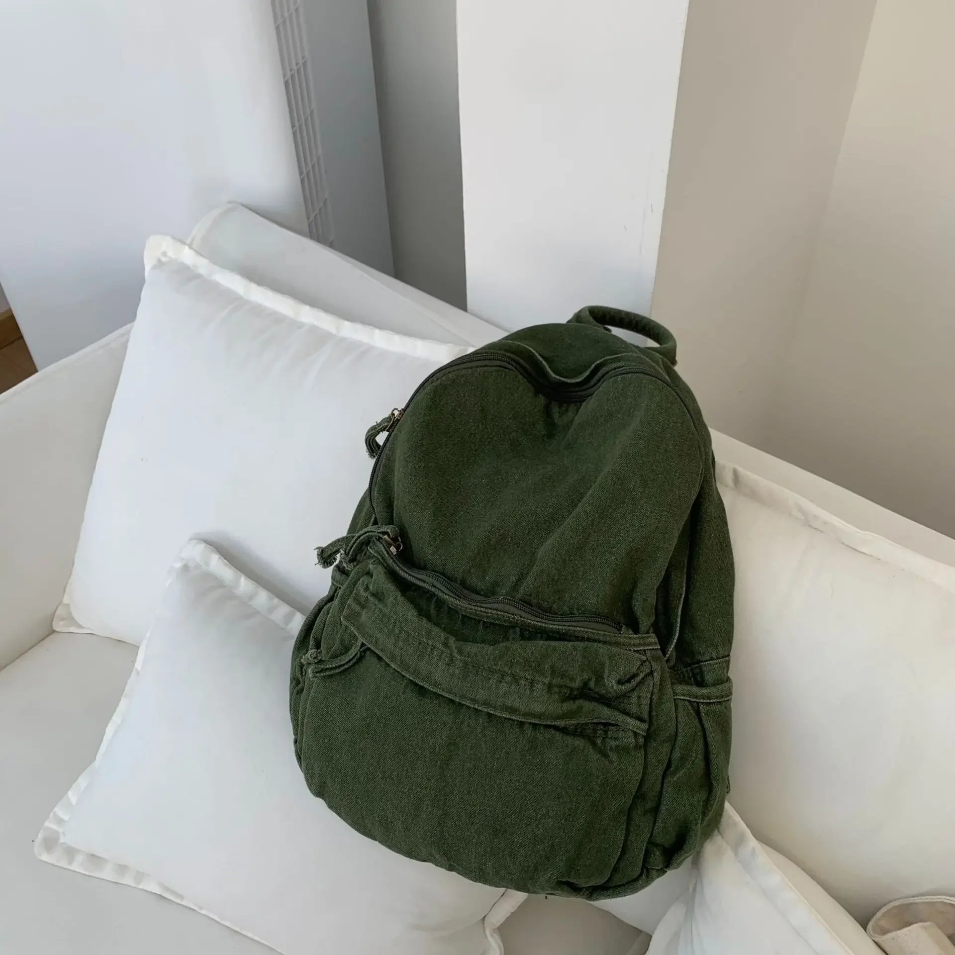 Vintage Backpack for Women Preppy Style Canvas Women Rucksack Zipper Casual Medium-Capacity European-American Style Female Bag