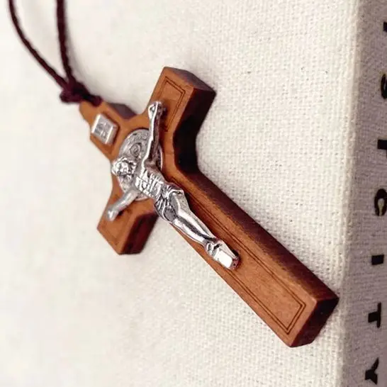 Simple Religious Belief Prayer Baptism Christian Jesus Wood Metal Cross Wax Rope Necklace Men Women Accessories Jewelry Gift