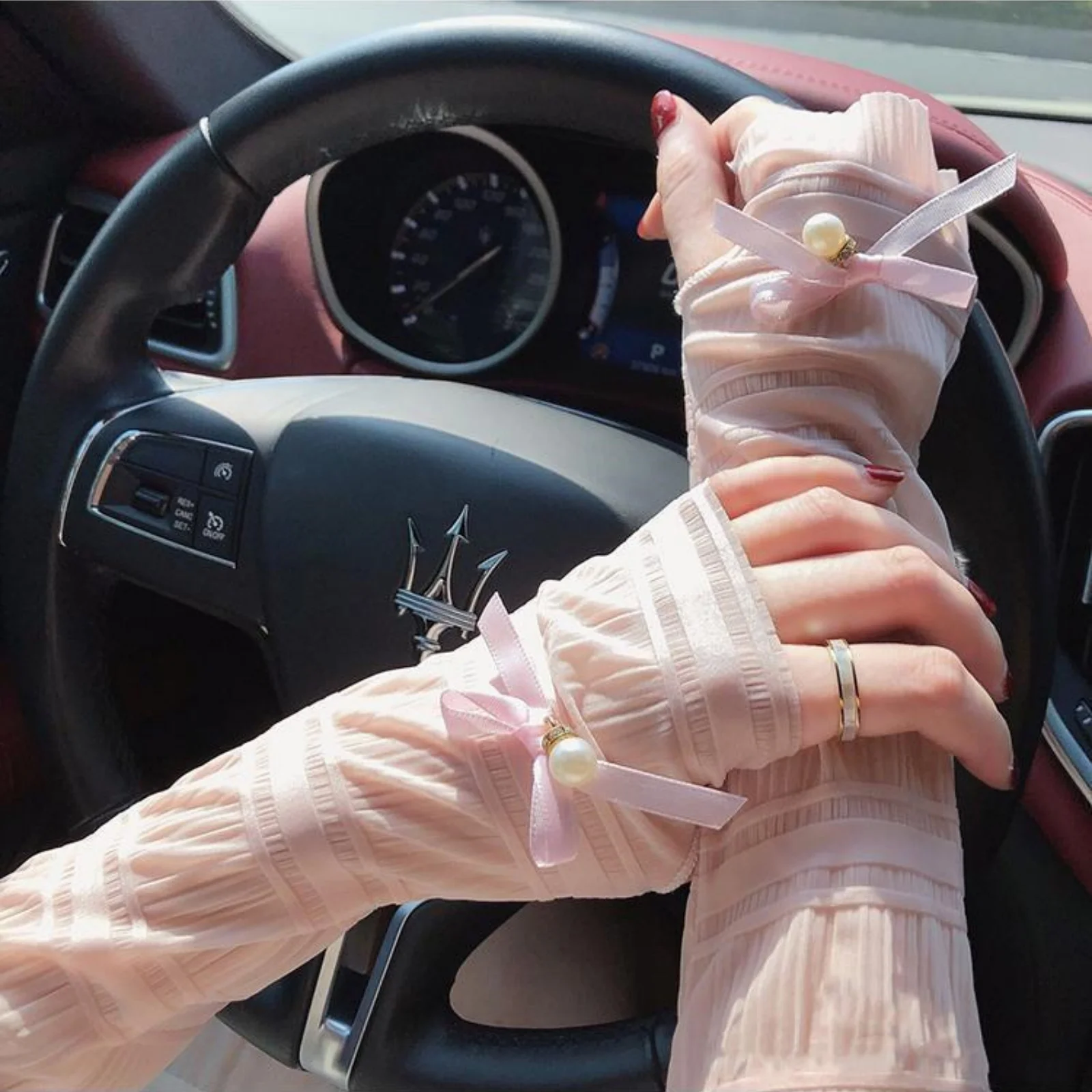 

Bow Pearl Sun Protection Arm Sleeves For Women Breathable Chiffon UV Protection Arm Covers For Summer Driving Outdoor Travel