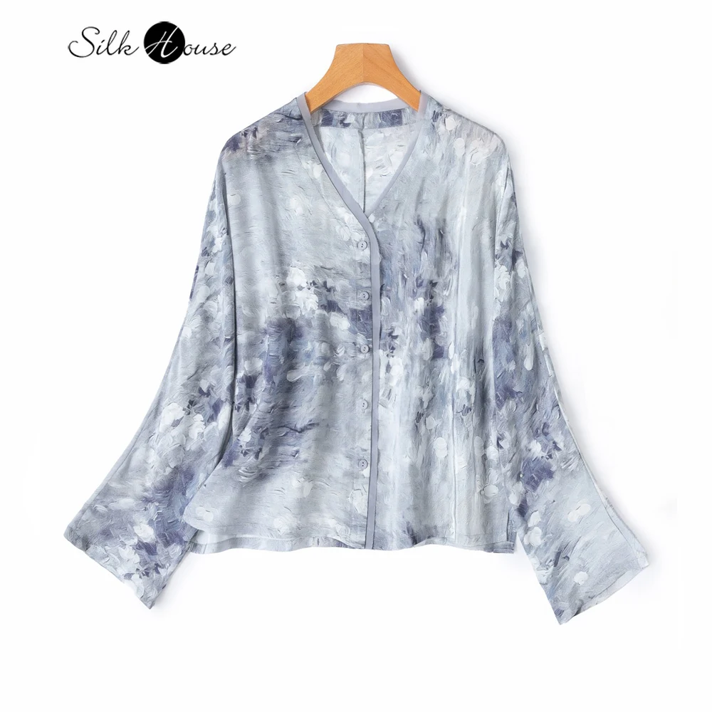 

Women's Casual Clothing Blue 100% Natural Mulberry Silk Double Crepe (Excluding Frayed Edges) V-neck Long Sleeved Printed Shirt